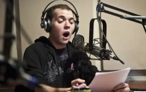 Voiceover Artist: Aufbau einer erfolgreichen Karriere als digitaler Nomade